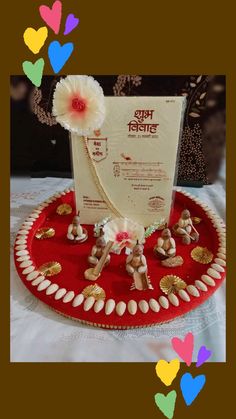 Wedding Card Decorations, Wedding Gift Hampers, Thali Decoration Ideas, Wedding Gift Pack, Creative Wedding Gifts, Bridal Gift Wrapping Ideas, Personalized Wedding Decor, Wedding Planning Decor, Wedding Gifts Packaging