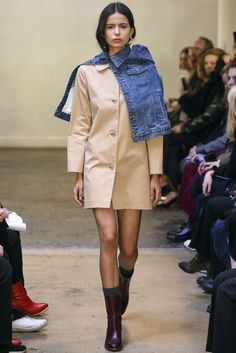 APC Autumn/Winter 2017 Ready to Wear Collection | British Vogue Runway 2017, Womenswear Fashion, Fashion Runway, Vogue Runway, India Fashion, Vogue Fashion