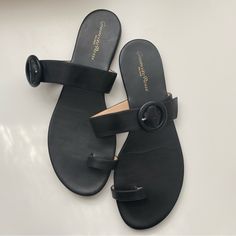 Gianvito Rossi Flat Sandals Toe Ring Size: 40 Eu (9 Us) Color: Black Good Condition Rossi Shoes, Toe Ring, Ring Color, Toe Rings, Gianvito Rossi, Flat Sandals, Women's Shoes Sandals, Shoes Sandals, Ring Size