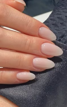 Nice Oval Nails, Short Almond Nails Neutral Color, Manicured Hands, Milky Nails, Nagel Tips, Smink Inspiration, Casual Nails, Clean Nails