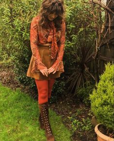 1960s Fashion Aesthetic, Retro 70s Fashion, 70s Fashion Hippie, 70s Inspired Outfits, Legs Outfit, 70s Vintage Fashion, Hippie Fashion, 00s Fashion, Have Mercy