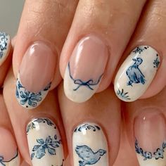 Blue Nail Inspo Aesthetic, Aesthetic Summer Nails 2024, Cute Funky Nails Summer, Nail Art Bird, Christmas Aesthetic Nails, Fairy Vibe Nails, Sea Core Nails, Summer Nail Aesthetic 2024, Funky Blue Nail Designs