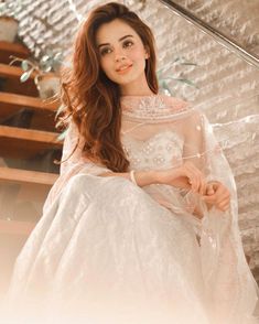 Komal Meer, Pakistan Actress, Barbie Fashion Sketches, Actress Hairstyles, Latest Bridal Dresses, Bridal Women, Fashion Mistakes, Style Mistakes