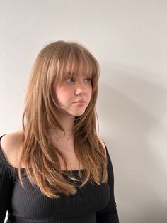 #hairstyleideas Full Fringe Haircut, 90s Long Hair With Bangs, Fringe Layered Haircut, Blond Hair With Fringe, Anime With Bangs Icon, Straight Bangs Haircut, Layered Hair With Full Bangs, Front Layers With Bangs, Wispy 90s Bangs