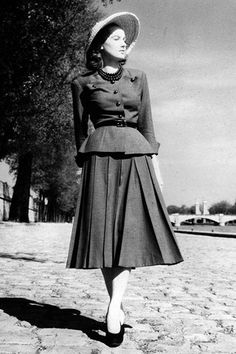 1948 Fashion, Outfits Aesthetic Vintage, Cute Vintage Outfits, Forties Fashion, Vogue British, 30s Fashion