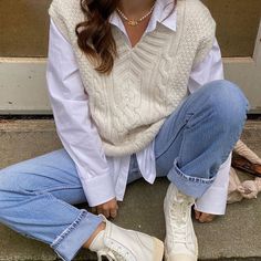 We're Fashion Editors, and We Think These 6 Outfits Define Fall 2020 Gen Z Preppy Fashion, Women Comfortable Outfits, Classic Elegant Style Outfits, Layered Spring Outfits, Minimalist Lookbook, Trendy Casual Outfits For Women, Ireland Fits, Spring Clothing Styles, Brunch Looks