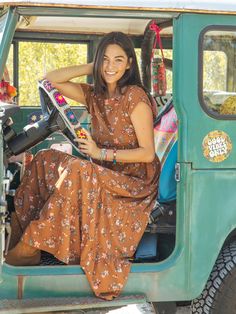 Berkley Maxi Dress - Brown Bouquets Boho Dress Winter, Cotton Boho Dress, Relaxed Fashion, Sara Dress, Stylish Maxi Dress, College Roommate, Dress Drape, Effortless Outfit, Tan Plaid