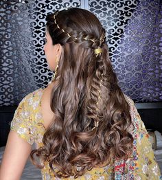 Long Hair Bridal Styles, Long Hair Bridal, Bridal Hairstyle Indian Wedding, Engagement Hairstyles, Bridal Hairdo, Bridal Styles, Hair Artist, Open Hairstyles, Long Hair Wedding Styles