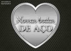 a heart shaped metal sign with the words, bossa de aco on it