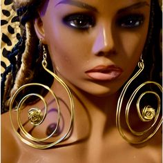 Handmade Extra Large Gold Hoop Spiral With Sphere Insert Earrings Lightweight New Design Wire Earrings Ideas, Wire Patterns, Teeth Gems, Jewelry Ideas Diy, Afrocentric Earrings, Oversized Hoop Earrings, Jewelry Wishlist, Jewelry Display Ideas, Blue Sapphire Studs