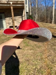 Our new Cherry Red Suede hat! These suede's are the newest trending item for the fall and winter season this year. Perfect for fall weddings, NFR, rodeo balls and more. You will absolutely make a statement in these hats and be the best dressed at your event! These colored suedes come in sizes MEDIUM and LARGE. They do not come in a size small and we recommend ordering the medium if you need a SMALL and ordering a large if you need a size L/XL. They have stretchy bands on the inside for a comfort Baile Outfits, Nfr Rodeo, Custom Cowboy Hats, Hat Bar, Goddess Fashion, Country Birthday, Space Cowgirl, Rhinestone Projects, Texas Country