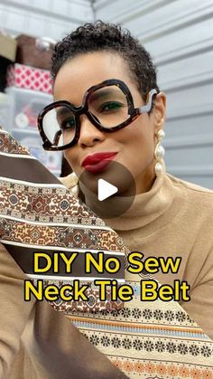 Using A Tie As A Belt, Neck Tie Necklace, Ties As Belts, Neck Tie Necklace Diy, Styling Ties Women, Tie Upcycle Ideas, How To Style A Tie Women, Dickey Collar Outfit