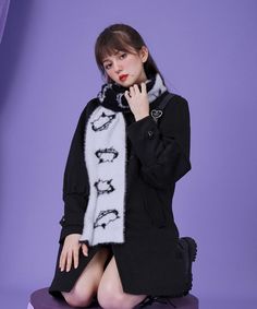 <color>



 black 









 <Size>

 188cm long, 19cm wide 









 <Material>

 100% nylon 









 <wearing model>

 Height 163cm, weight 43kg (F size)





 " Trendy Cosplay Outerwear For Winter, Trendy Outerwear For Cosplay In Winter, Trendy Outerwear For Winter Cosplay, Black Emo Outerwear For Alternative Fashion, Trendy Black Scarves For Fall, Trendy Black Scarf For Fall, Trendy Black Fall Scarves, Black Emo Outerwear For Fall, Black Winter Scarves