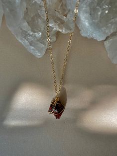 Red Gem Necklace Aesthetic, Garnet Jewelry Necklace, Garnet Necklace Gold, Red Crystal Necklace, Element Fire, Garnet Crystal, Garnet And Gold