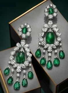 Graff Jewelry, Emerald And Diamond Earrings, Graff Diamonds, Jeweled Earrings, Ruby Pendant, Emerald Pendant, Emerald Earrings, Fabulous Jewelry, I Love Jewelry