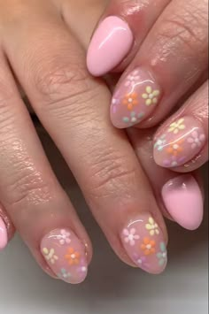 Gel X Nails Flowers, Simple Nail Designs With Flowers, Small Flower Nails Design, Flower Nail Acrylic, Nails With Dot Flowers, Cute Short Nails Spring, Floral Easter Nails, Gel X Flower Nails, Mini Flower Nails