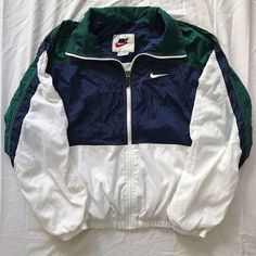 Clean 9, Windbreaker Vintage, Vintage Nike Windbreaker, 90s Adidas, Nike Windbreaker, Cute Comfy Outfits, Super Clean