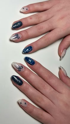 Blue Nails Aesthetic Design, Blue Navy Nails Designs, Nails Inspo Navy Blue, Blue Funky Nails, Nail Design Blue, Blue Space Nails, Navy Blue Nails Aesthetic, Nail Art Designs Blue, Nail Art Winter