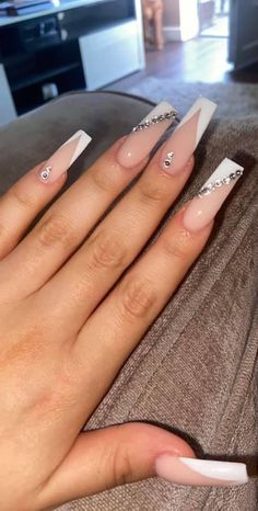 Baddy Nails, Buchona Nails, Almond Acrylic Nails Designs, Coffin Nails Ombre, Hard Nails, Winter Nails Acrylic, Simple Gel Nails, Colored Acrylic Nails, Girly Acrylic Nails