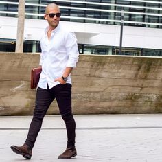 Leather dark suede boot suits to buzzcut guy White Shirt Outfit For Men, Brown Shoes Outfit, White Shirt Outfit, White Shirt Outfits, White Shirt Men, Mens Fashion Smart, Mens Fashion Blog, Crisp White Shirt, Mens Fashion Casual Outfits