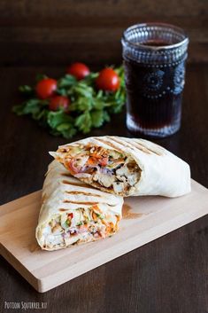 Shawarma en casa receta con pollo de potionsquirrel.ru Recipe With Chicken, Bistro Food, Food Platters, Good Healthy Recipes, Cafe Food, Food Packaging