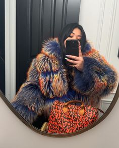 It’s almost fur coat season 🧥❄️ • • • #fur #furcoat #furcoatseason #furcoats #winter #autumnwinter #winterjacket #winterfashion #fashion #autumnfashion #autumnstyle #autumnoutfit #autumnoutfits #winteroutfit #winteroutfits #outfitoftheday #ootdfashion #ootd #newyorkfashion #nyfw #lfw #londonfashion #londonfashionweek #zorvweidomag Early 2000s Winter Fashion, Fur Coat Outfit Baddie, Scarf Fashion Outfit, Baddie Winter Outfits, Streetwear Fashion Women, Fur Fashion, Fashion Fits, Outfit Inspo Fall, Curvy Outfits