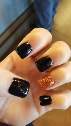 15 Fall Nail Looks You Can Totally Recreate Yourself - Society19 Nails Plain, Cotton Candy Nails, Halloween Nails Diy, Holloween Nails, Thanksgiving Nail Art, Thanksgiving Nail, Fall Nail Art Designs, October Nails, Nails And Toes