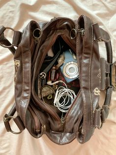 Ig Photos, Bag Inspiration, In My Bag, Workout Fits, Inside Bag, Side Bags, My Bag, The Bag, Cute Bags