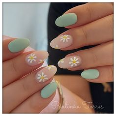 Cute Almond Summer Nails, Nail Inspo Floral, Rave Nails, Uñas Aesthetic, Teen Nails, Green Acrylic Nails, Short Acrylics, Graduation Nails