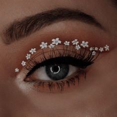 Pretty Eye Makeup, Easter Makeup, Makijaż Smokey Eye, Eye Makeup Designs, Dope Makeup, Stunning Makeup, Fancy Makeup