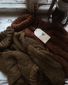 Sweater Autumn Aesthetic, Chunky Sweater Aesthetic, Autumn Cozy, Autumn Aesthetic, Fashion Aesthetic, Knitting Inspiration, Winter Looks, Cozy Sweaters, Sweater Weather