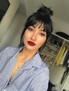 Girls Short Haircuts, Fringe Hairstyles, Girl Haircuts, Penteado Cabelo Curto, Trending Hairstyles, Red Lipstick, Short Hairstyles For Women, Ombre Hair