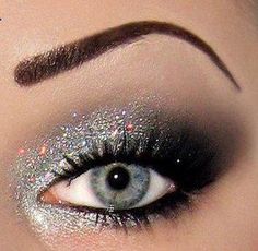 New Years Eve Carnaval Make-up, Grey Smokey Eye, Glitter Eyeshadow, All Things Beauty, An Eye