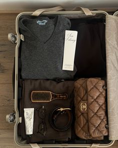 Brown luggage to go with my outfits :) @monostravels ad Travel Aesthetic Luggage, Luggage Closet, Brown Bag Outfit, Packing Aesthetic, Suitcase Aesthetic, Luggage Aesthetic, Brown Luggage, Luxury Lifestyle Fashion, Adventure Inspiration