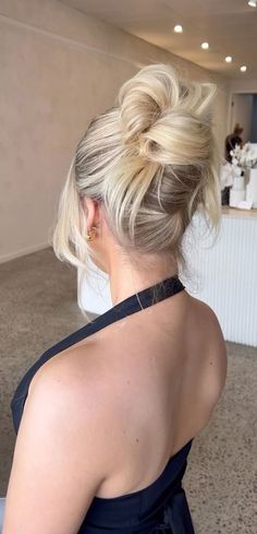 Hair Updos Pony, High Bun Updo Wedding Bridesmaid, Birthday Hair Updo, Bun Up Do, Blonde Hair Updos, Formal Up Do, Formal Up Do Hairstyles, Hairstyles Formal Updo, Bridesmaid Up Do