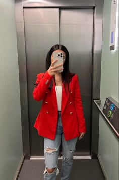 #red #blazer #mirror Red Blazer Outfit Ideas, Red Oversized Blazer Outfit, Blazer Rouge Outfit, Red Blazer Outfits For Women, Outfit Blazer Rojo, Red Blazer Outfit For Work, Red Blazer Outfit Casual, Red Shorts Outfit, Red Blazer Outfit