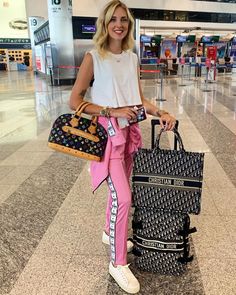 Chiara Ferragni Collection, Chiara Ferragni Style, Luxury Lifestyle Fashion, Stylist Fashion, Outfit Primavera, High Street Fashion, Casual Winter Outfits, High Fashion Street Style, Airport Outfit