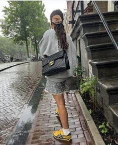 Mexico 66 Onitsuka, Sneakerhead Outfits, Outfit Tenis, Rainy Outfit, Chanel Street Style, Madrid Outfits, London Fits