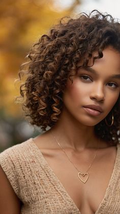 Tapered Afro with Fall Hair Colors for Light Skin Black Women 2024 💁‍♀️ Mixed Black Woman, Hair Colors For Light Skin, Amber Blonde, Tapered Afro, Outdoor Setting, Photo Style, Fall Hair Colors, Top Top, Light Skin