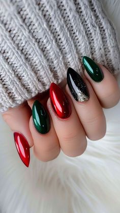 Red Christmas Nail Ideas, Candy Cane Nails, Christmas Gel, December Nails, Red Christmas Nails, Winter Nails Acrylic, Christmas Nails Easy, Cute Christmas Nails, Christmas Gel Nails