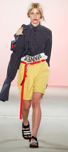 Atelier About - Benz Fashion Week Berlin Spring/ 2018 Fashion Week Berlin, Rare Clothing, Berlin Fashion Week, Womenswear Fashion, Fashion Attire, A Train