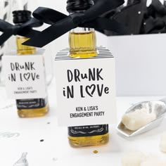 drunk in love engagement party favor tags on mini liquor bottles Engagement Party Drink, Blair Wedding, Creative Bridal Shower Ideas, Mini Alcohol Bottles, Engagement Party Ideas, Wedding Alcohol, Engagement Party Planning, Mini Liquor Bottles