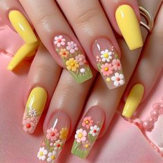 Cute Finger Nails, Nails Design Summer 2024, Trendy Nails Yellow, Photo Nail Art, Flower Nail Art Designs, Summer Nailart, Yellow Nail Designs, Pink Nail Art Designs, Yellow Nail Art