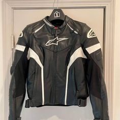 Only Worn A Few Times; In Great Like New Condition. Alpine Stars, Star Motorcycles, Fashion Moments, Leather Jackets, Motorcycle Jacket, Leather Jacket, Jackets & Coats, Jackets For Women, Like New