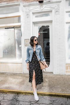 Converse Ootd, Women's Summer Outfits, Outing Outfit, The Reformation, Casual Day Outfits, Elegante Casual, Chambray Dress, Casual Work Outfits