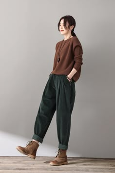 Casual Corduroy Harem Pants Women's Tapered Pants - Etsy Oversized Wide Leg Harem Pants For Fall, Baggy Corduroy Pants For Fall, Relaxed Fit Harem Pants For Fall, Outfit Tomboy, Oversized Trousers, Tomboy Outfit, Tomboy Femme, Harem Pants Women, Pants Elastic Waist