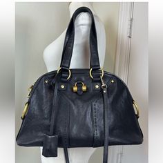 Gorgeous Ysl Muse Bag In Excellent Condition Comes W/Dust Bag & Coa Buy W/Extreme Confidenceseller(Read All My Amazing Reviews)Posh Ambassador 2fast Shipperand I Always Send Gifts W/Every Purchase Ysl Black Large Bag, Yves Saint Laurent Bags, Muse, Yves Saint Laurent, Dust Bag, Saint Laurent, Bag Lady, Conditioner, Black