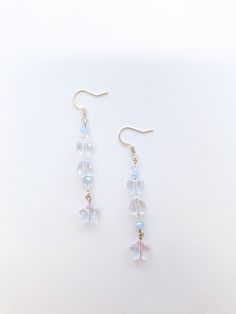 ・❥・Cute dangling earrings made with glass and acrylic beads! ・❥・Earrings hooks are stainless steel ・❥・Approx. 2.5 inches ・❥・Message me with any questions! Fairycore Earrings, Resin Earring, Earrings Aesthetic, Beads Earrings, Handmade Ideas, Dangling Earrings, Acrylic Beads, Diy Earrings, Cute Earrings