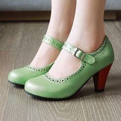 Green Closed Toe Retro Heels, Retro Green Closed Toe Heels, Green Retro Closed Toe Heels, Retro Green Heels With Round Toe, Green Retro Heels With Round Toe, Green Fitted Retro Heels, Retro Green Round Toe Heels, Retro Fitted Green Heels, Green Retro Fitted Heels