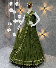 Green Colour Outfit, Bridal Lehenga Indian, Green Lehenga Choli, Indian Wedding Lehenga, Haldi Outfits, Sabyasachi Lehenga